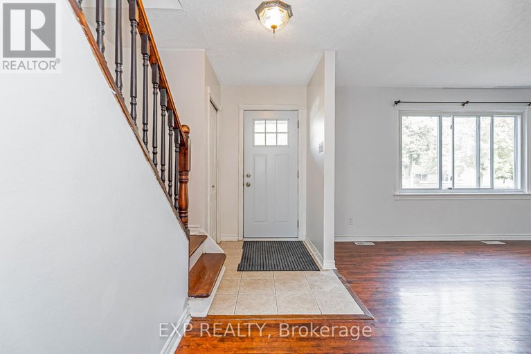 29171818/646-borthwick-avenue/castle-heightsrideau-high/ottawa/ontario/K1K2L9_2