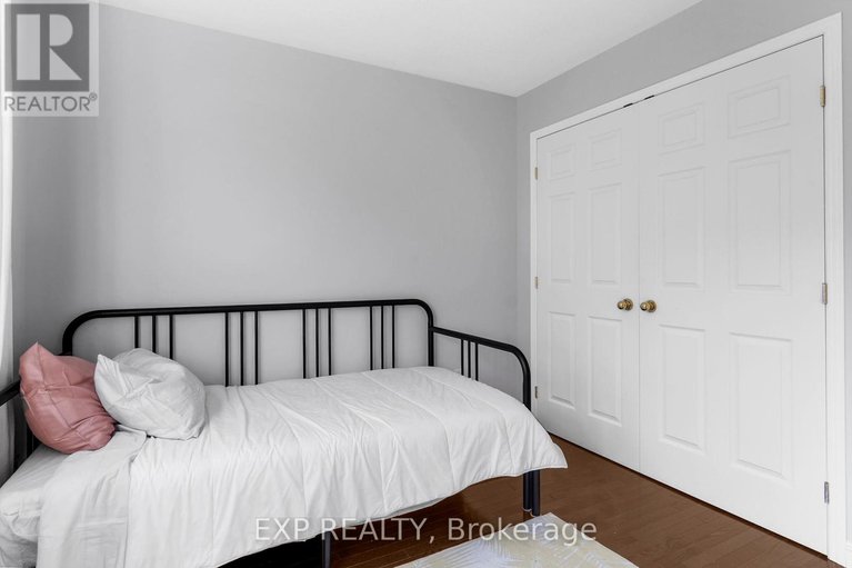 28579919/114-echowoods-avenue/stittsville-north/ottawa/ontario/K2S2E7_18