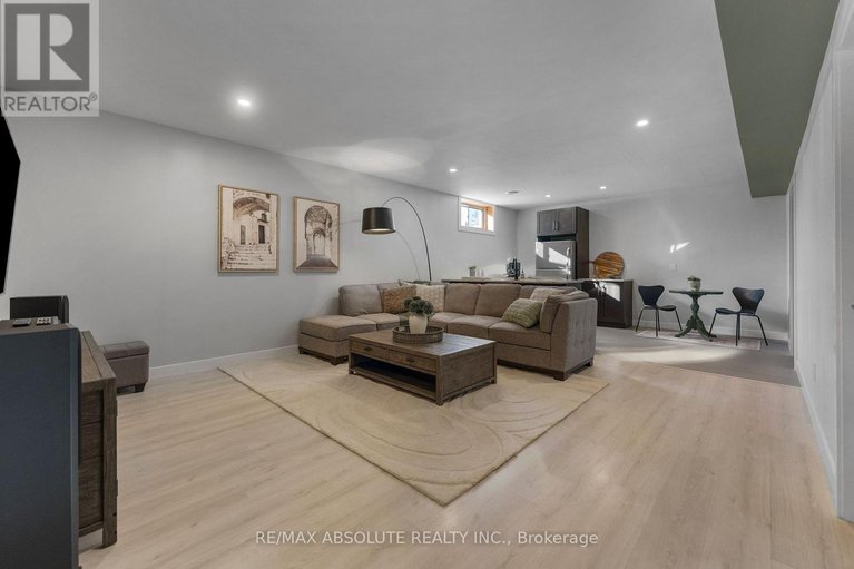 29328725/211-lion-head-drive/pakenham/mississippi-mills/ontario/K0A2X0_30