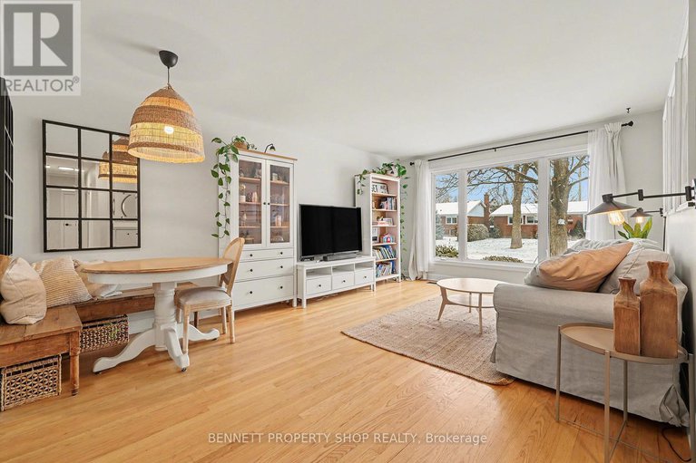 29217145/1206-placid-street/queensway-terrace-southridgeview/ottawa/ontario/K2C3A6_3