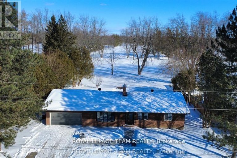 29467727/6636-marina-drive/manotick-south-to-roger-stevens/ottawa/ontario/K4M1B3_49