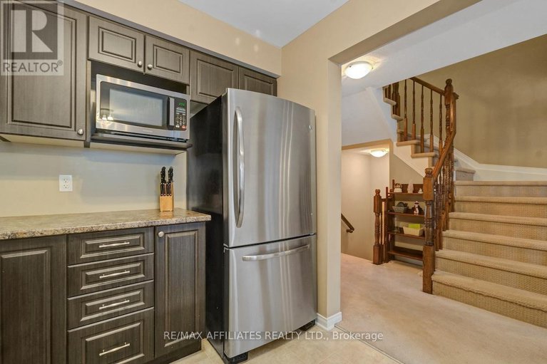 29156732/462-templeford-avenue/emerald-meadowstrailwest/ottawa/ontario/K2M0B8_18