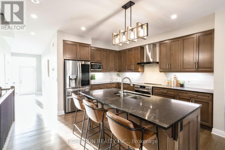 28910385/82-michael-stoqua-street/cfb-rockcliffe-and-area/ottawa/ontario/K1K5A2_12