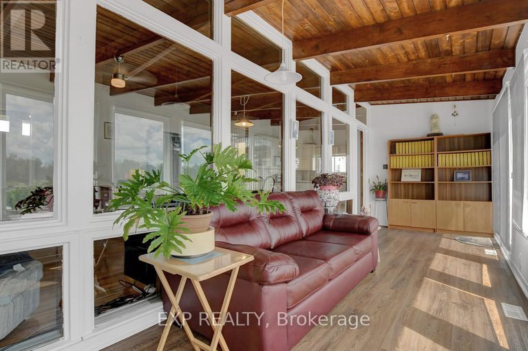 28596682/2986-beaman-lane/rideau-twp-s-of-reg-rd-6-w-of-mccordick-rd/ottawa/ontario/K0G1J0_27