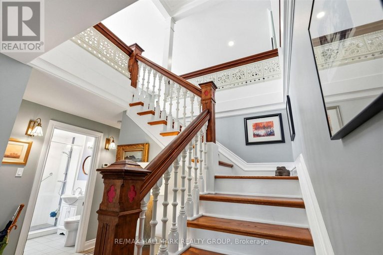 29571963/53-scrivens-street/britannia/ottawa/ontario/K2B8M6_15