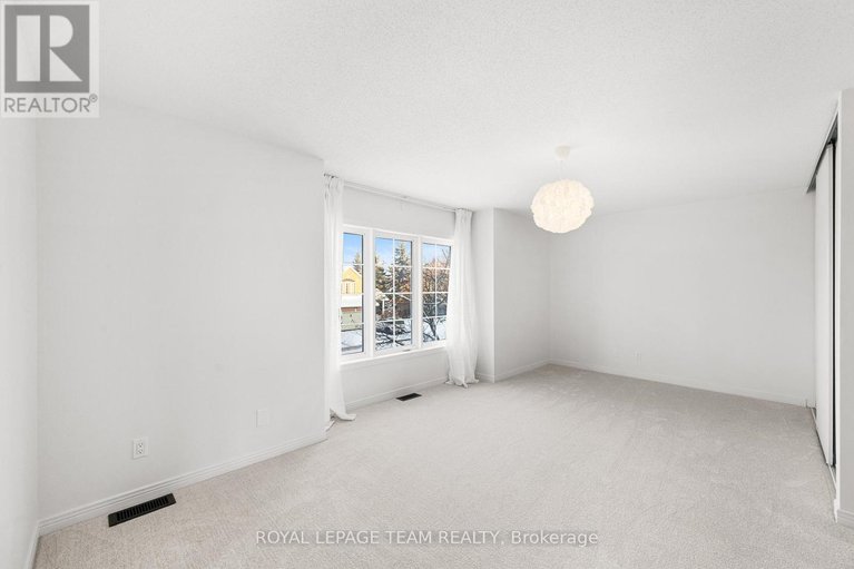 29240606/32-bishops-mills-way/beaverbrook/ottawa/ontario/K2K3C1_26