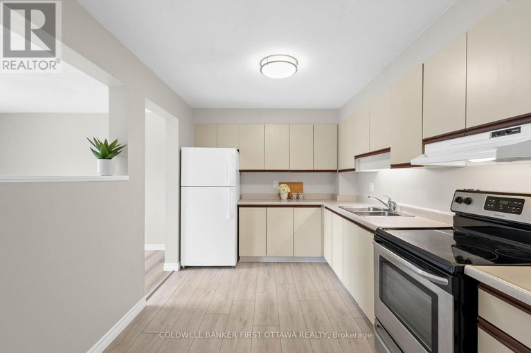 28820214/400-216-viewmount-drive/borden-farmstewart-farmcarleton-heightsparkwood-hills/ottawa/ontario/K2E7X4_8