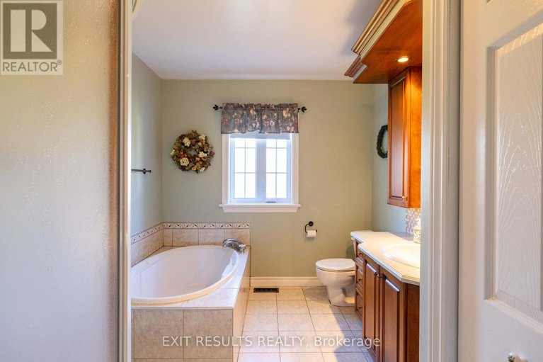 29673655/8-ravary-street/champlain-twp/champlain/ontario/K0B1K0_17