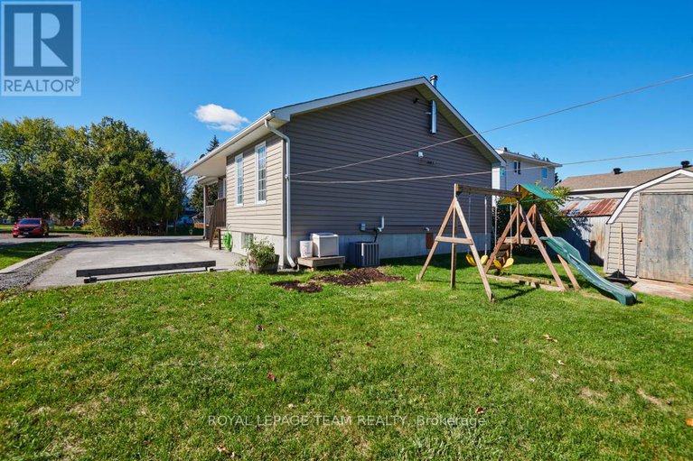 28984527/6-george-street/finch/north-stormont/ontario/K0C1K0_34