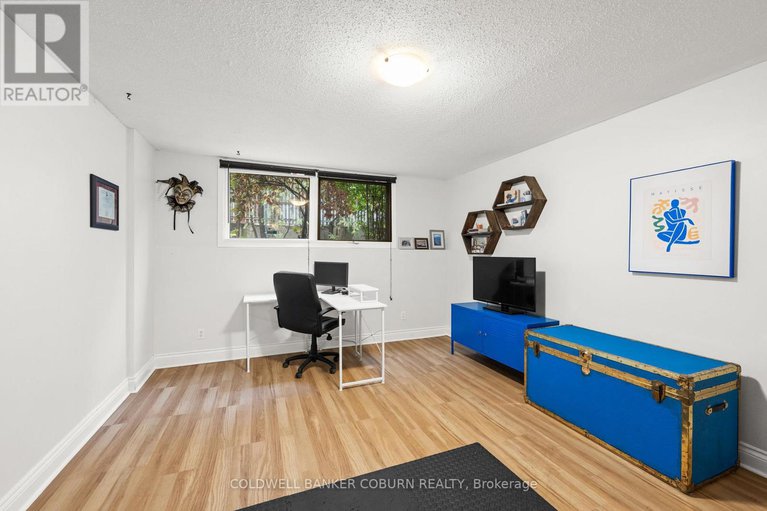 29024109/767b-ridgewood-avenue/mooneys-bayriverside-park/ottawa/ontario/K1V6M8_26