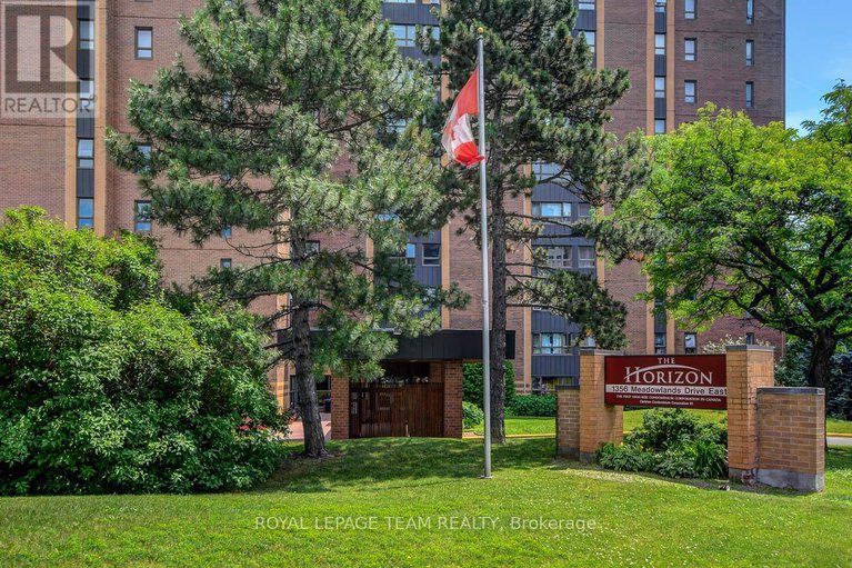28601735/601-1356-meadowlands-drive-e/borden-farmstewart-farmcarleton-heightsparkwood-hills/ottawa/ontario/K2E6K6_2
