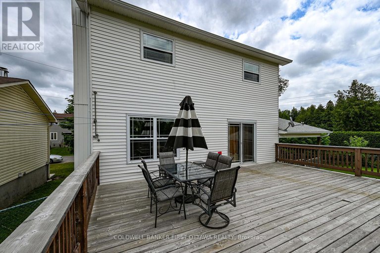 28490443/22-poole-creek-crescent/fringewood/ottawa/ontario/K2S1G4_38