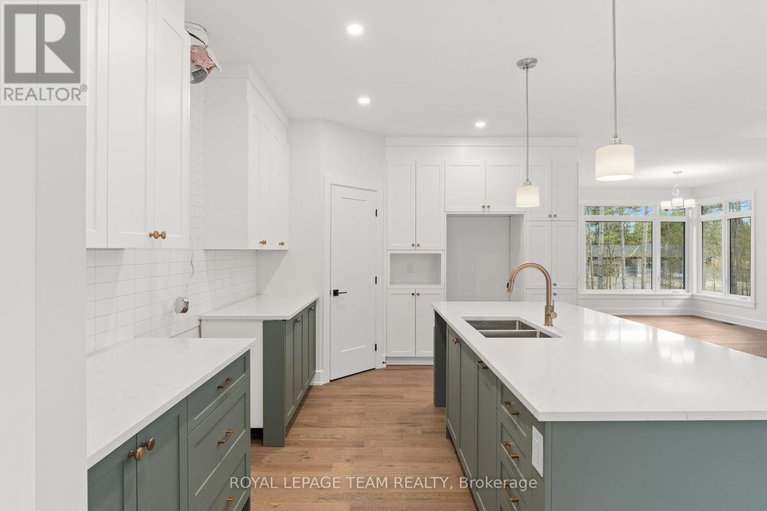 28410358/79-hogan-drive/mcnabbraeside-twps/mcnabbraeside/ontario/K7S0H8_15