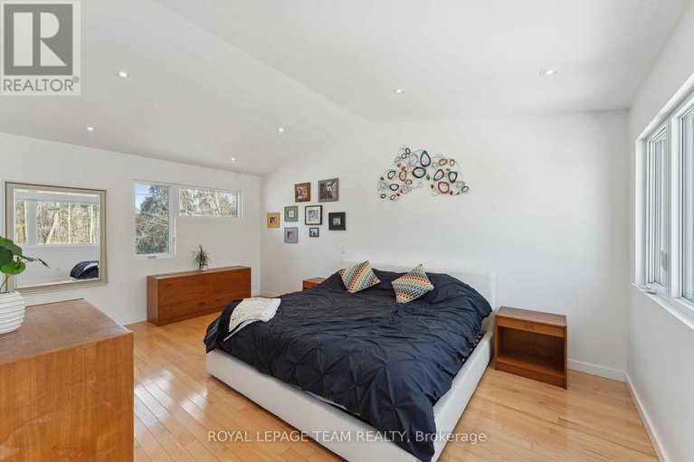 28492503/9-burnbank-street/grenfell-glen/ottawa/ontario/K2G0H2_28