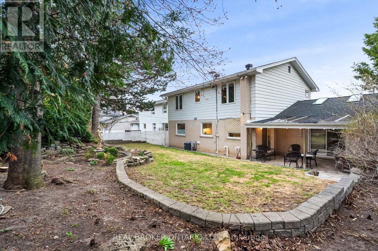 29687416/1958-neepawa-avenue/carlingwood/ottawa/ontario/K2A3L5_47