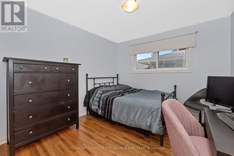 28906635/596-dickinson-avenue/riverside-park-south/ottawa/ontario/K1V7J4_18