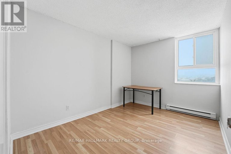 29304653/805-2020-jasmine-crescent/beacon-hill-south/ottawa/ontario/K1J8K5_15