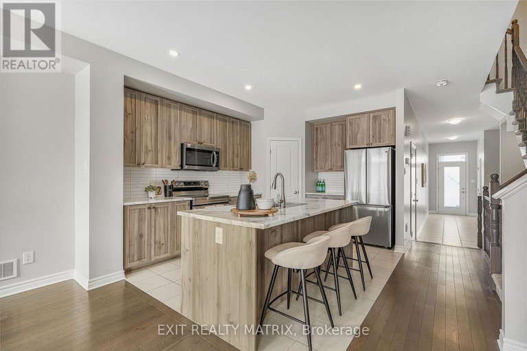 29369418/781-namur-street/embrun/russell/ontario/K0A1W0_7