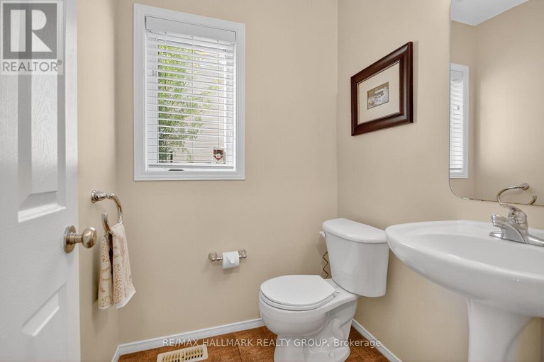 28971338/131-harbour-view-street/strandherd/ottawa/ontario/K2G6Z8_7