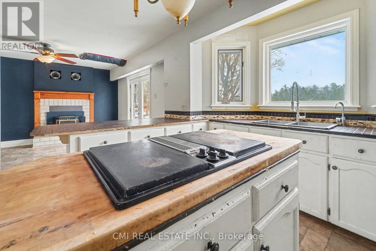 29298460/4810-mohrs-road/kinburn/ottawa/ontario/K7S3G7_8