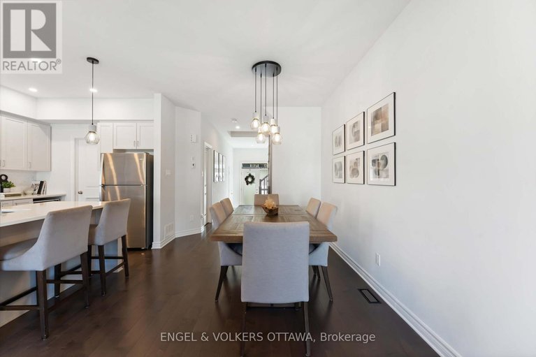 29006127/781-cairn-crescent/mer-bleuebradley-estatesanderson-park/ottawa/ontario/K1W0P7_17