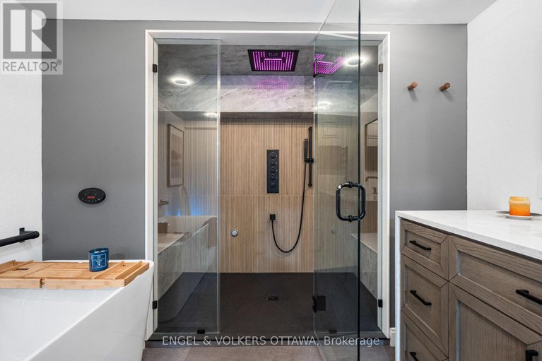 28912117/2-davies-court/glencairnhazeldean/ottawa/ontario/K2L1L6_32