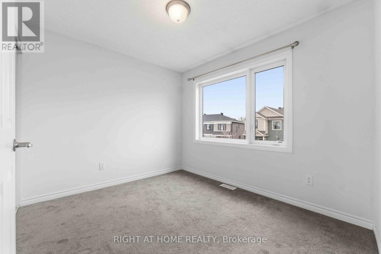 29608682/404-edgevalley-court/stittsville-north/ottawa/ontario/K2S2R3_36