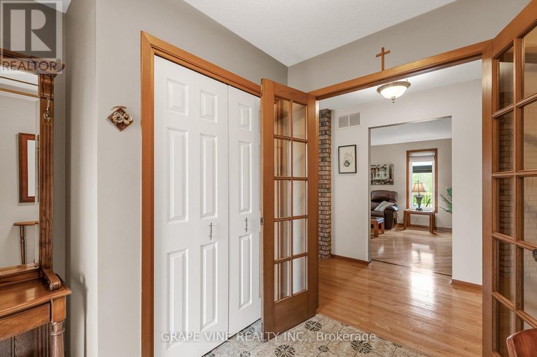 28311461/4525-mcneely-road/sarsfieldbearbrook/ottawa/ontario/K4B1J1_8