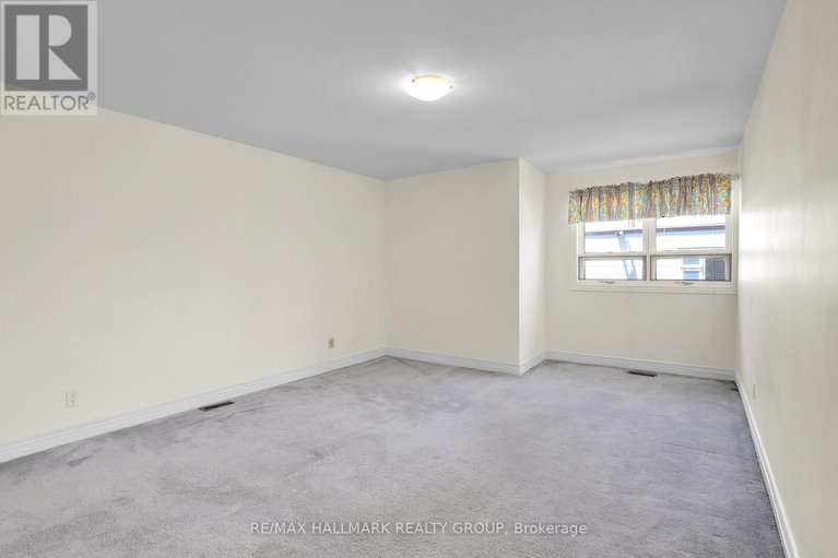 28244394/303-sherwood-drive/civic-hospital/ottawa/ontario/K1Y3W7_24