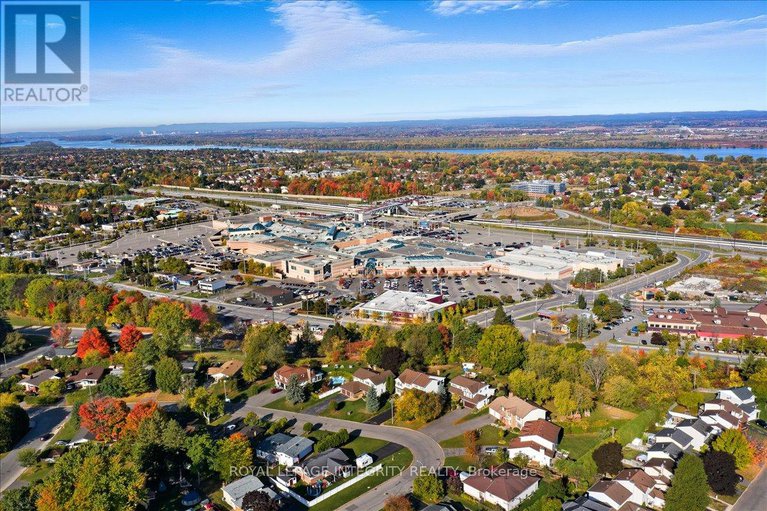 28978669/1406-bouton-dor-way/bilberry-creekqueenswood-heights/ottawa/ontario/K1E3L3_46