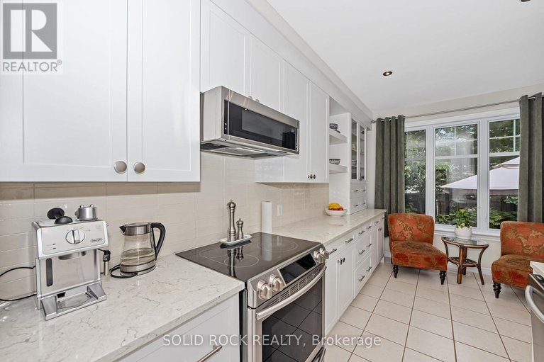 28578317/411-cache-bay-crescent-e/blossom-parkkemp-parkfindlay-creek/ottawa/ontario/K1T4H3_15