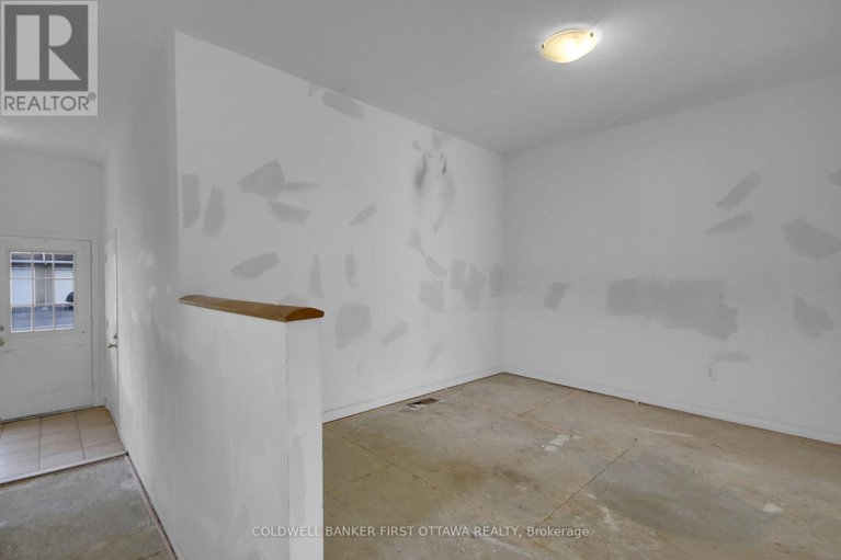 28221076/24-6141-red-willow-drive/chapel-hill/ottawa/ontario/K1C7J7_6