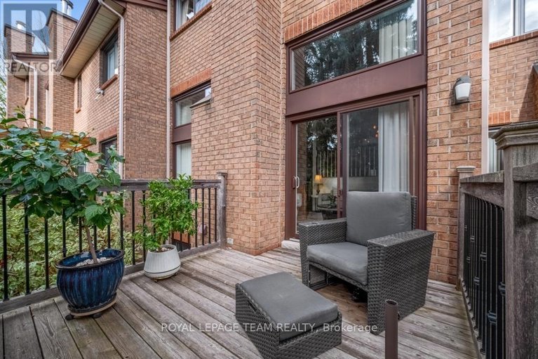 29676551/103-dunbarton-court/cardinal-glen/ottawa/ontario/K1K4L5_31