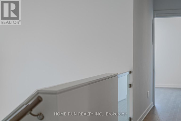 29069528/899-ralph-hennessy-avenue/riverside-southgloucester-glen/ottawa/ontario/K1X0B1_30