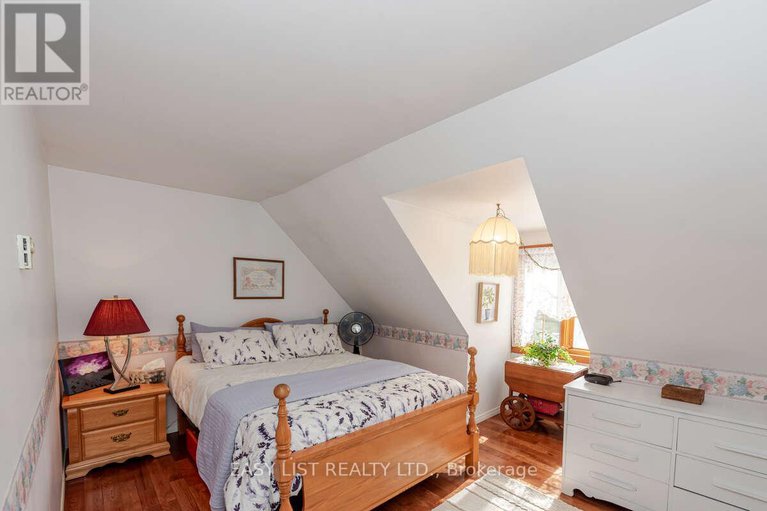 28983003/704-pattee-road/champlain-twp/champlain/ontario/K6A2R2_41