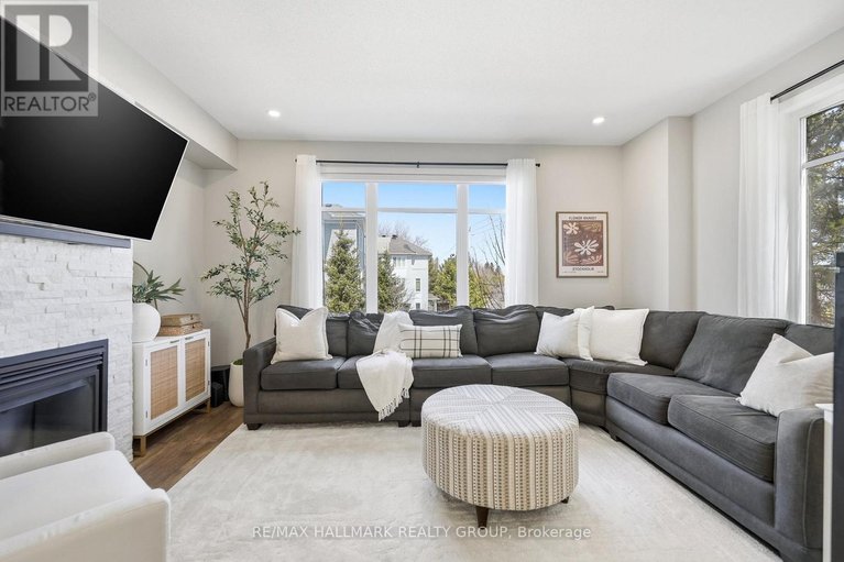 29578405/128-songbird-private/westcliffe-estates/ottawa/ontario/K2H0A2_11