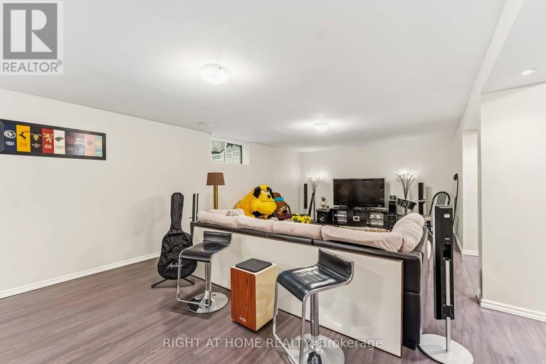 29683852/38-penrith-street/morgans-grantsouth-march/ottawa/ontario/K2W1E5_38