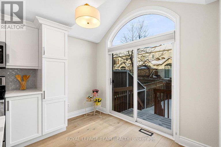 29425119/1925-windwood-place/chapel-hill/ottawa/ontario/K1C7K7_14