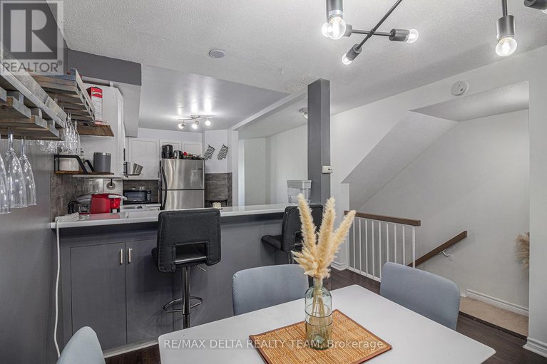 28052434/a-6704-jeanne-darc-boulevard/convent-glen-north/ottawa/ontario/K1C6E9_19