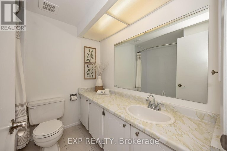 29583332/10-greenboro-crescent/hunt-club-parkgreenboro/ottawa/ontario/K1T1W5_11