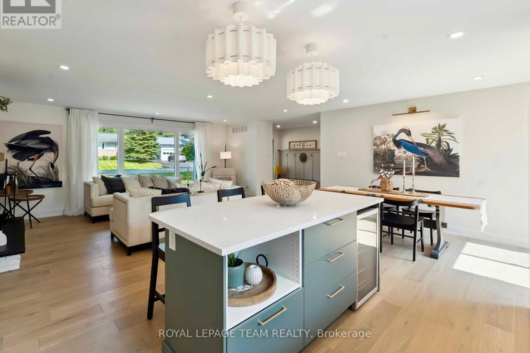 28439592/5282-hillcrest-drive/manotick-long-island-nicholls-island/ottawa/ontario/K4M1E9_14