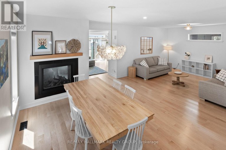 28477772/258-fountainhead-drive/mer-bleuebradley-estatesanderson-park/ottawa/ontario/K1W0H4_6