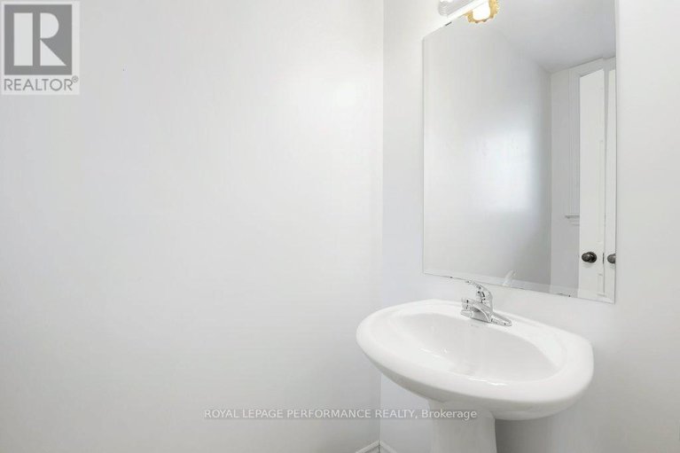 29648460/203-bradwell-way/blossom-parkkemp-parkfindlay-creek/ottawa/ontario/K1T4J4_5