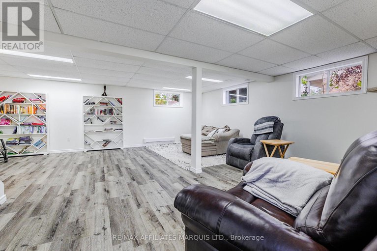 28780617/18223-oak-drive/south-glengarry-charlottenburgh-twp/south-glengarry/ontario/K0C2J0_22