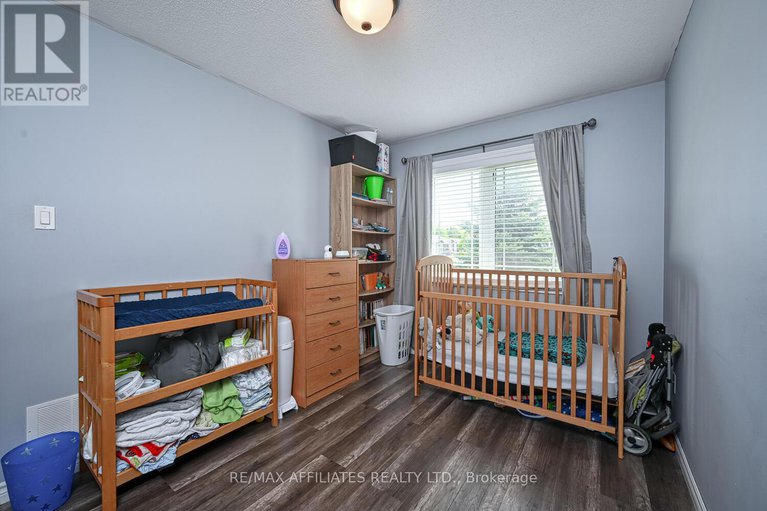 28567614/30-lee-avenue/smiths-falls/smiths-falls/ontario/K7A0A2_20