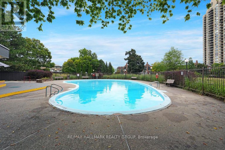 28804579/1006-545-st-laurent-boulevard/viscount-alexander-park/ottawa/ontario/K1K4H9_34