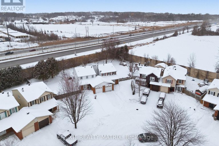 29324371/1123-burgundy-lane/convent-glen/ottawa/ontario/K1C2M9_31