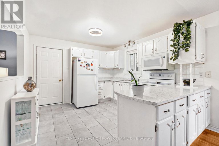 28245608/13065-riverside-drive/south-dundas-williamsburgh-twp/south-dundas/ontario/L3B5N6_5