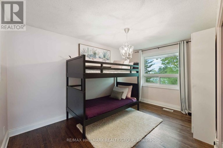 28573949/2103-delmar-drive/playfair-park/ottawa/ontario/K1H5P6_22