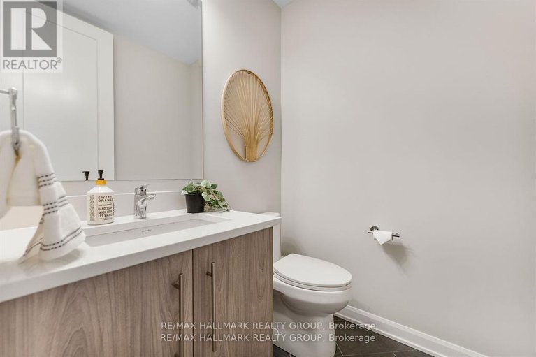 28543681/350-cloyne-crescent/half-moon-bay/ottawa/ontario/K2J6W4_24